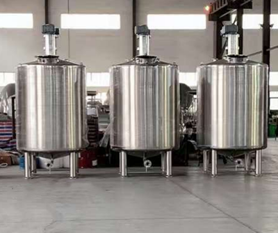 Il serbatoio di miscelazione in acciaio inossidabile da 5000 litri viene esportato in Russia, verrà utilizzato per la vernice